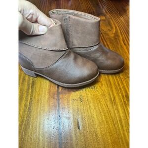 OshKosh Bgosh Toddler Girls Brown Ankle Boots Size 9M Hook and Loop Closure